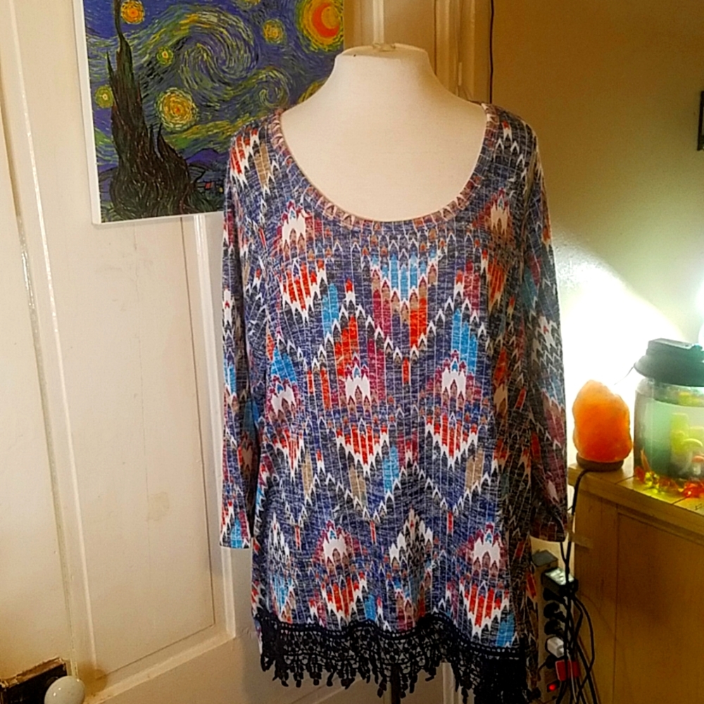 ALMOST FAMOUS 3X Artistic Multicolored w/ Black Cotton Lace in The Front Tunic